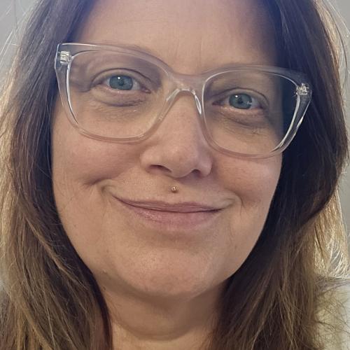 Emmanuelle K. - Adjointe administrative