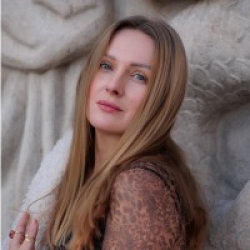 Liubov  D. - Photographe — Portraits, Intérieurs