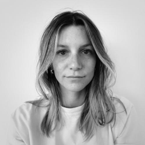Lola D. - Social Media Creative et Strategiste