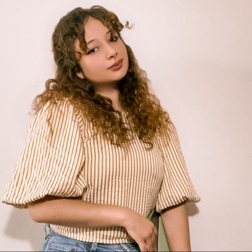 Méline G. - Designer Graphiste