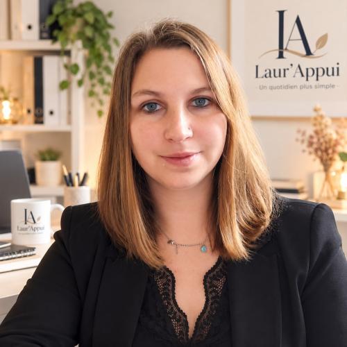 Laura E. - Assistante administrative indépendante Pré-comptabilité