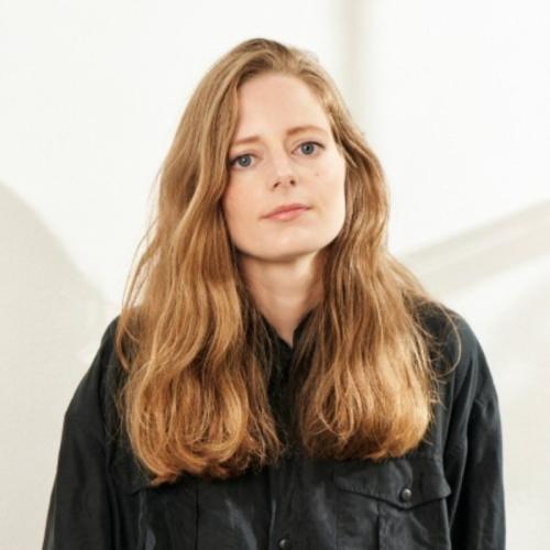 Anouchka B. - Art Director Branding & Graphic Design Beauty & Lifestyle