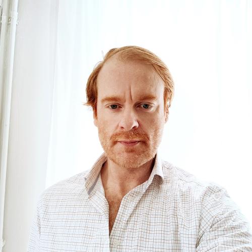 James M. - Consultant – Stratégie de Marketing, Marque & Communication